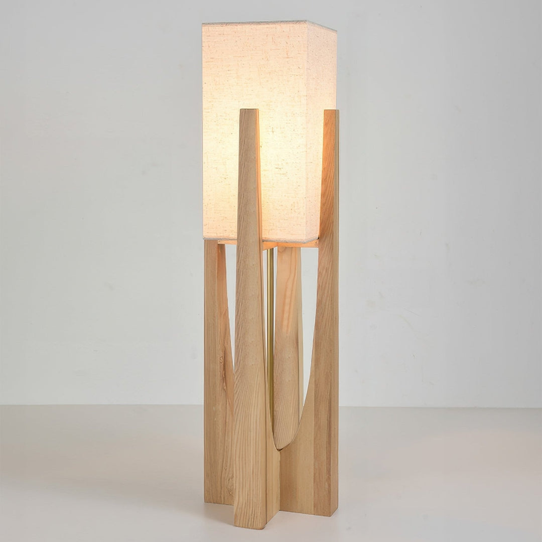 Vloerlamp in walnoothout | Minimalistisch en gezellig